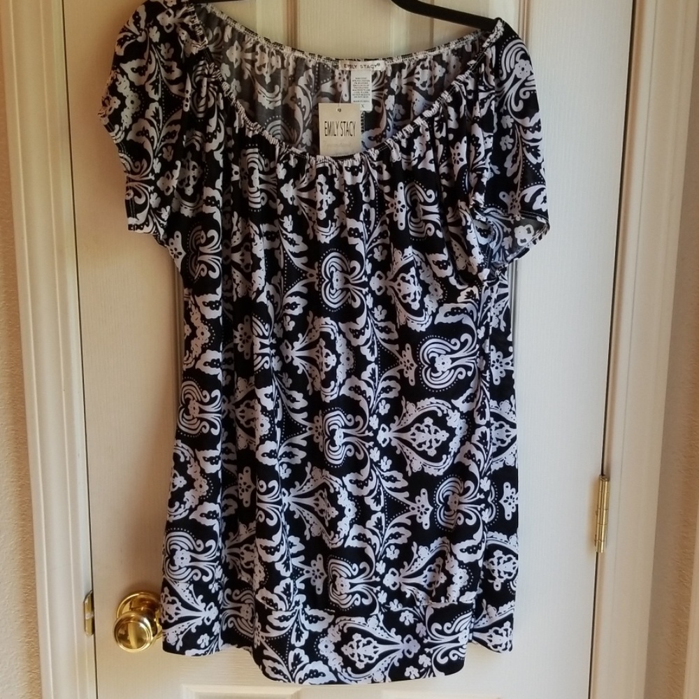 NWT EMILY STACY BLACK/WHITE PRINT PEASANT BLOUSE